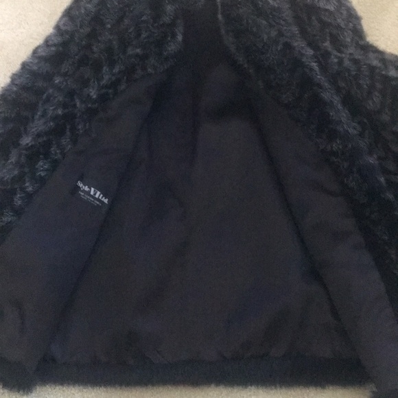 Coat - Picture 2 of 4